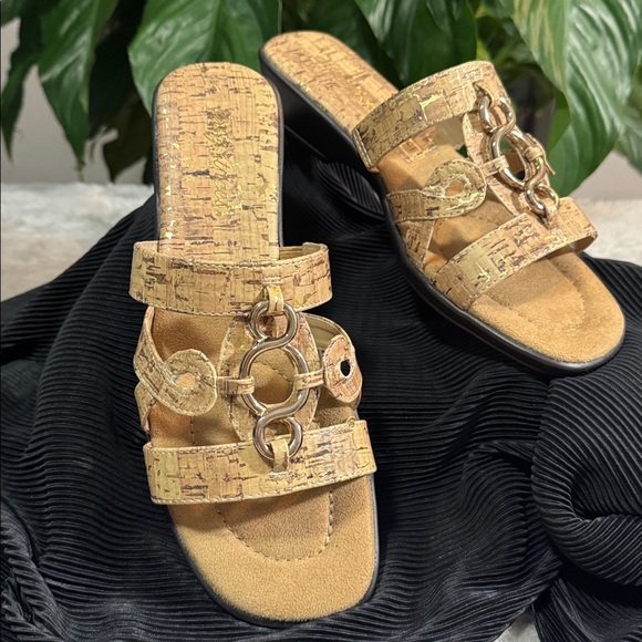 Easy Street Shoes - Easy Street Slip-On Torrid Sandal - Women's 8N